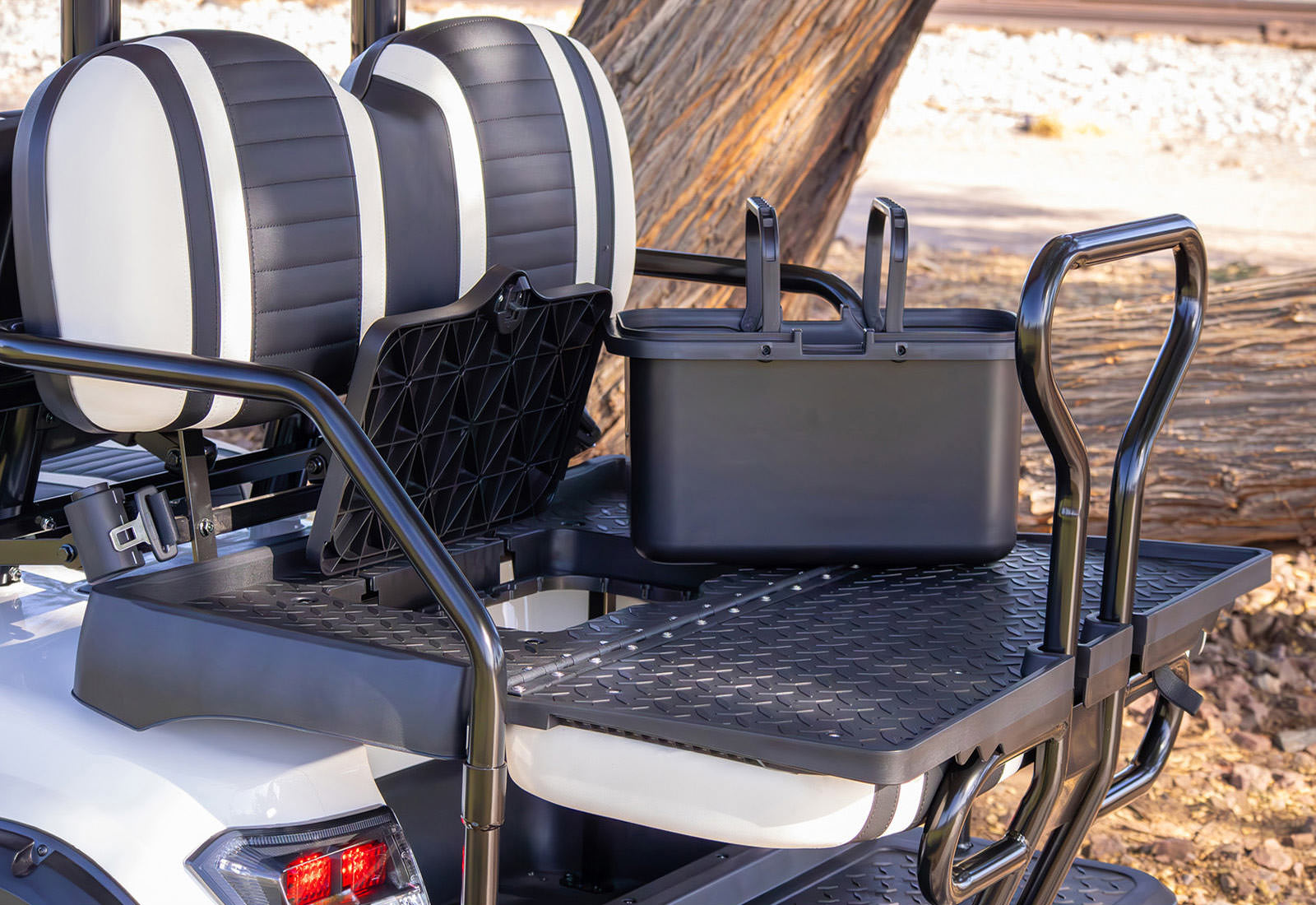 Arabian Cart i60L 6 Seater Luxury Golf Cart Electric Vehicle with Air Purifier Ready Cabin and Lithium Battery