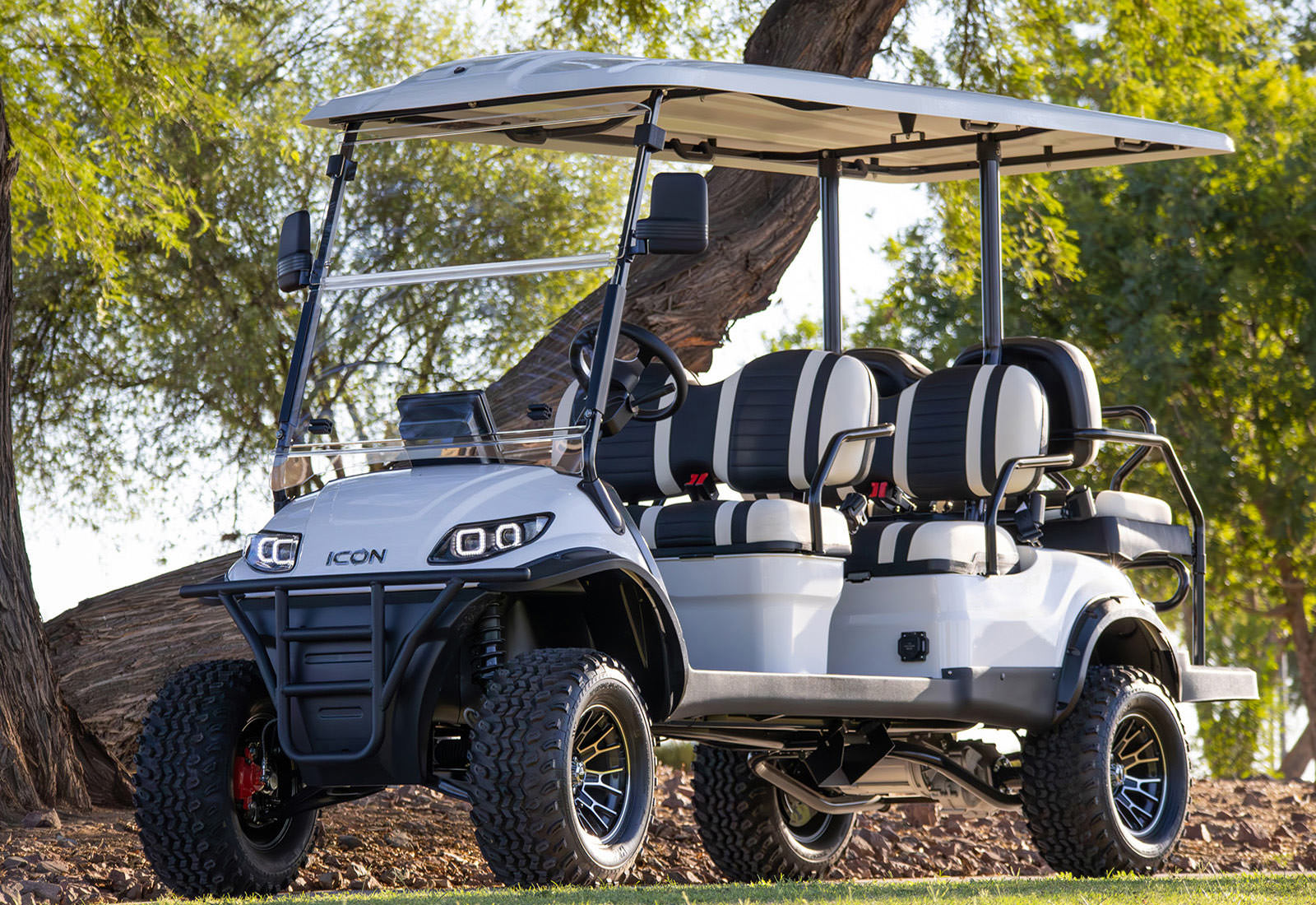 Arabian Cart i60L 6 Seater Luxury Golf Cart Electric Vehicle with Air Purifier Ready Cabin and Lithium Battery