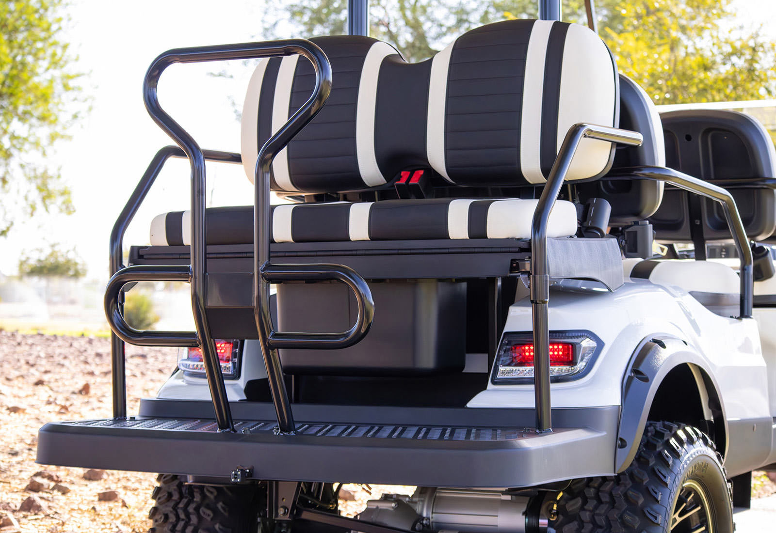 Arabian Cart i60L 6 Seater Luxury Golf Cart Electric Vehicle with Air Purifier Ready Cabin and Lithium Battery