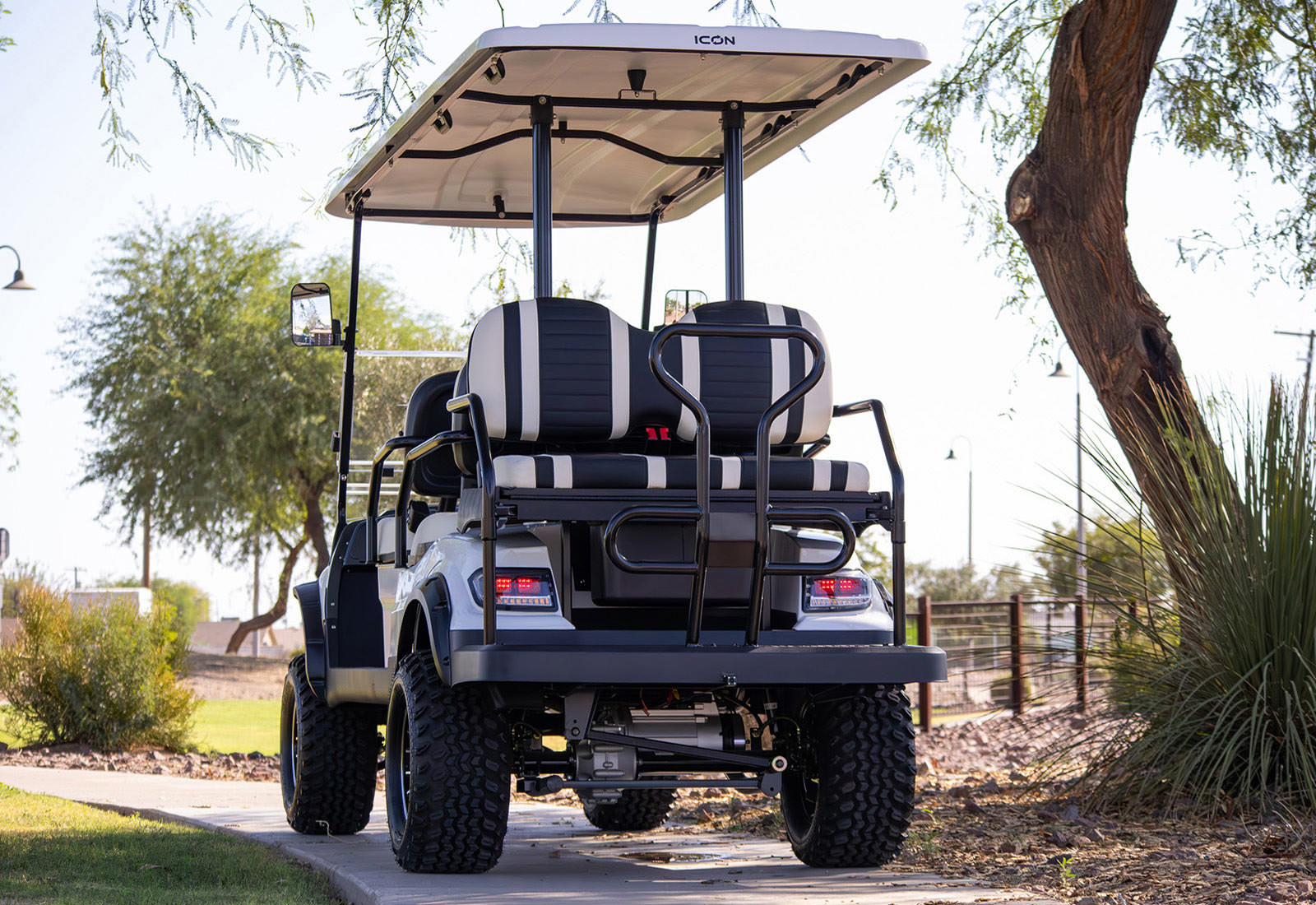 Arabian Cart i60L 6 Seater Luxury Golf Cart Electric Vehicle with Air Purifier Ready Cabin and Lithium Battery